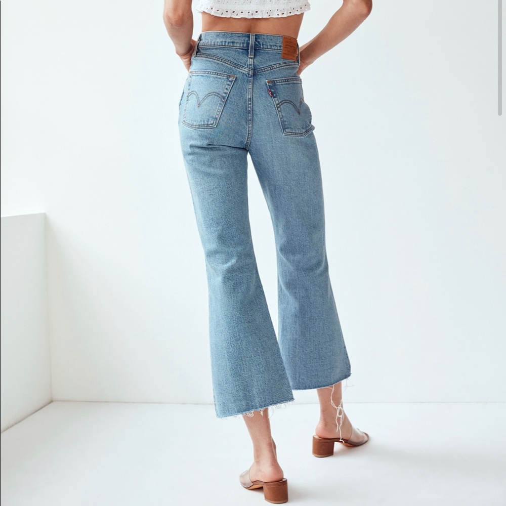 Levis Ribcage Crop Flares